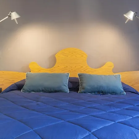 ベッド・アンド・ブレックファスト Malagigi