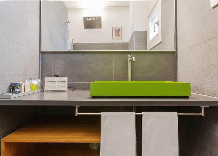 Malagigi فندق مبيت وإفطار 4*